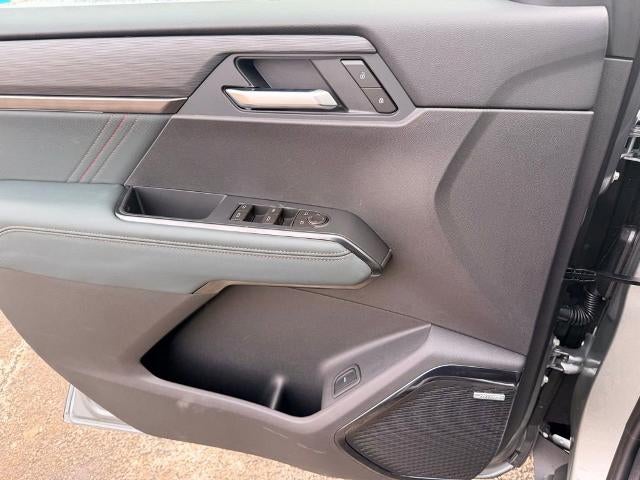 2026 GMC Acadia AWD AT4