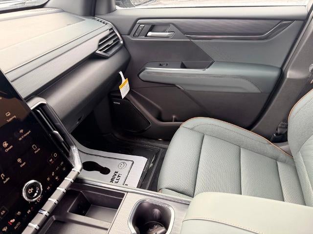 2026 GMC Acadia AWD AT4