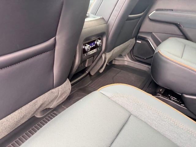 2026 GMC Acadia AWD AT4