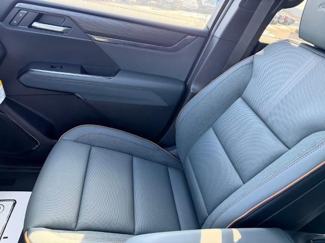 2026 GMC Acadia AWD AT4