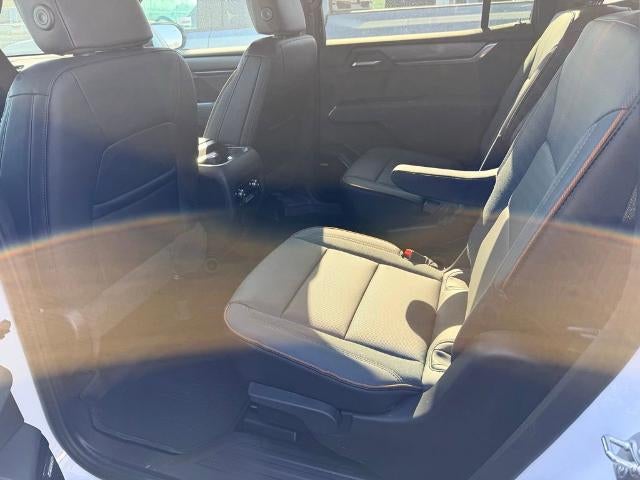 2026 GMC Acadia AWD AT4