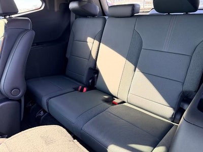 2026 GMC Acadia AWD AT4