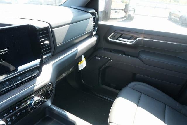 2025 GMC Sierra 2500 HD Crew Cab Standard Box 4-Wheel Drive SLT